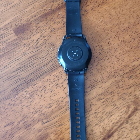 Samsung Galaxy Watch - Picture 3 of 7